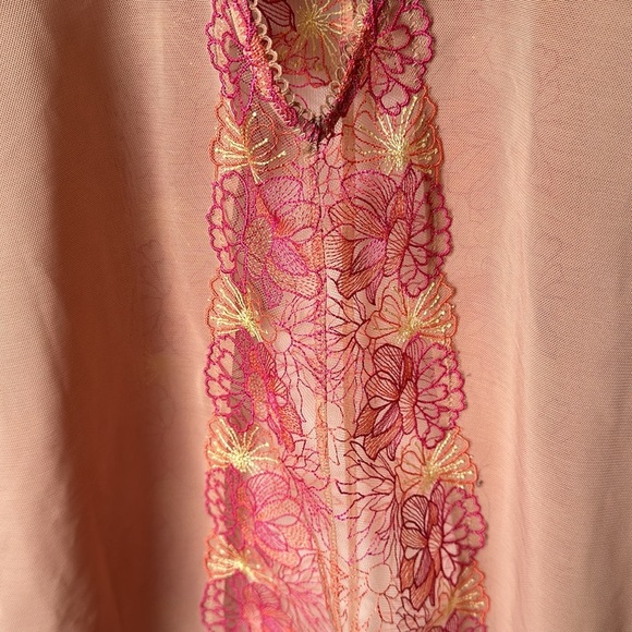 Torrid Embroidered Mesh Strappy Chemise Size 1 (14/16) Nude Floral NWT - Picture 4 of 6
